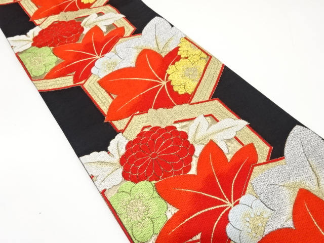 アンティーク　亀甲に紅葉・菊桐模様織出し袋帯（着用可）